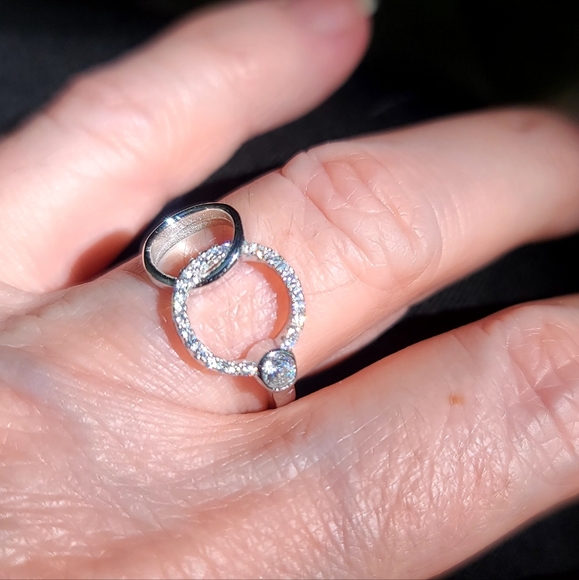 2 entwined circles engagement ring sz 6.5 - Picture 9 of 9